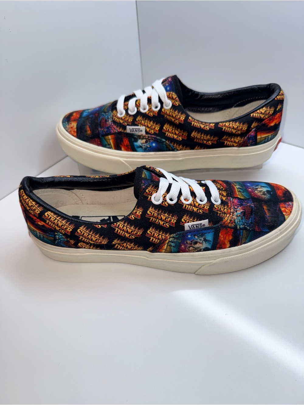 🖤 Vans Customs x Stranger Things Era/Authentic Sneakers – Men’s 7/ Women’s 8.5 - Picture 6 of 8